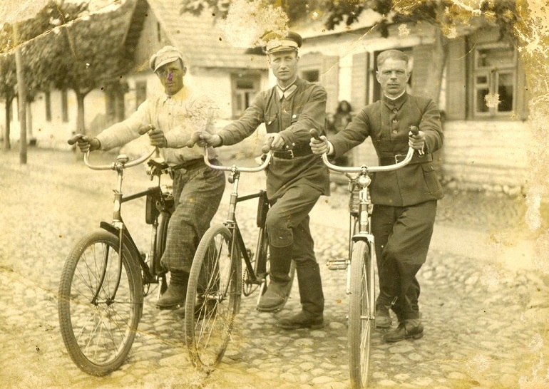 Лето 1940 года. Участковый милиционер в Дятловском районе