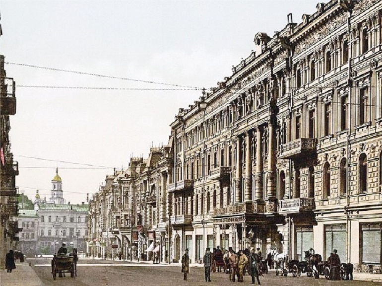 Киев в 1900 году. Отель Континенталь в перспективе Николаевской улицы
