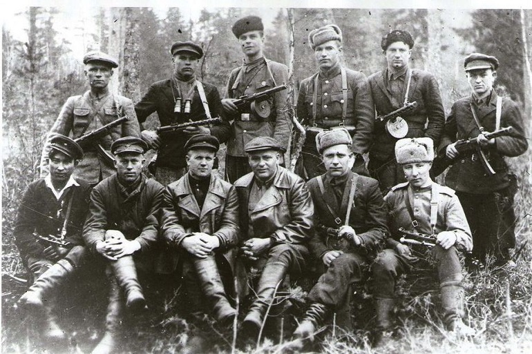 Партизаны из бригады имени Чкалова, 1943 год