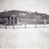 1942г. Лахвенская семилетняя школа, фото немецкого офицера